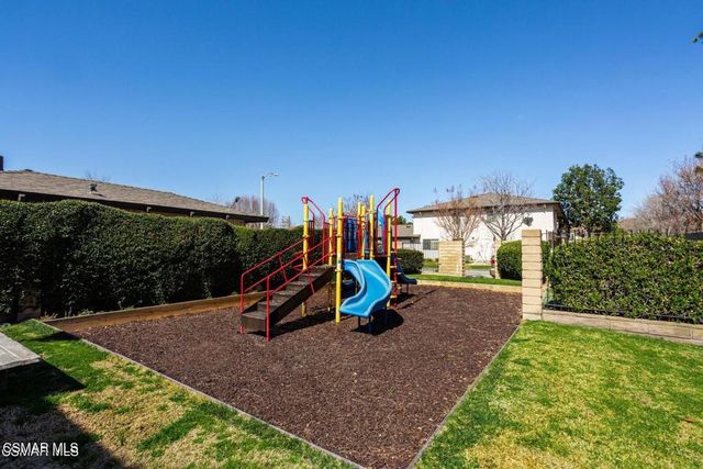 2069 N Avenida Refugio 1, Simi Valley, CA 93063