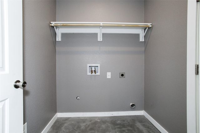 505 Chantilly LN, Spicewood, TX 78669