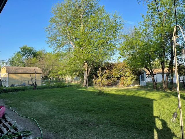 712 SW Sunnybrook Drive, Burleson, TX 76028