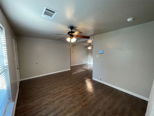 712 SW Sunnybrook Drive, Burleson, TX 76028