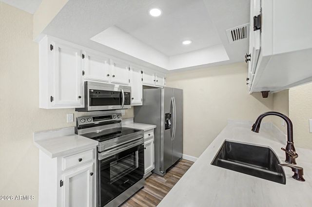 520 N STAPLEY Drive 293, Mesa, AZ 85203