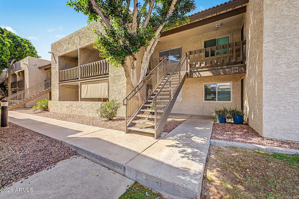 520 N STAPLEY Drive 293, Mesa, AZ 85203