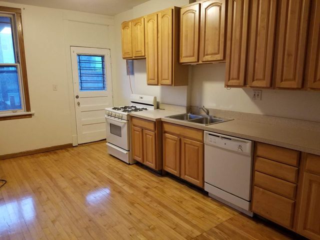 3728 N Wilton Avenue 2, Chicago, IL 60613