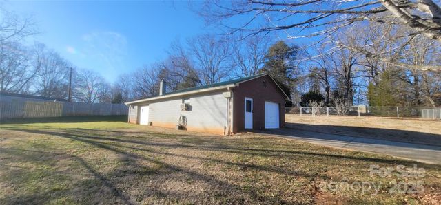 5527 Dallas High Shoals Hwy Highway, Dallas, NC 28034
