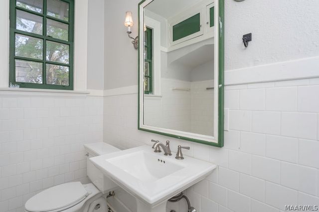 2405 College Street, Montgomery, AL 36106