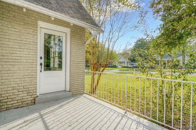 2405 College Street, Montgomery, AL 36106