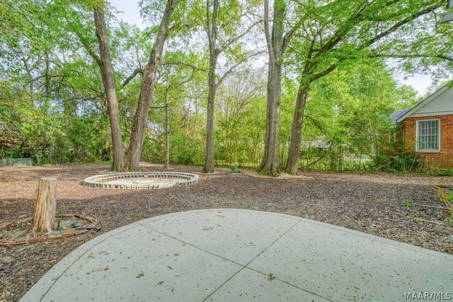 2405 College Street, Montgomery, AL 36106