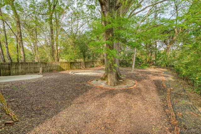 2405 College Street, Montgomery, AL 36106