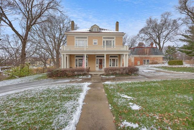 630 N 8th Street, St Joseph, MO 64501