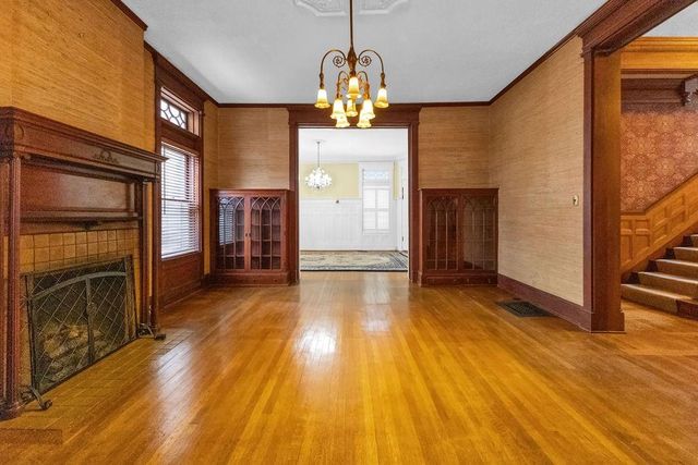 630 N 8th Street, St Joseph, MO 64501