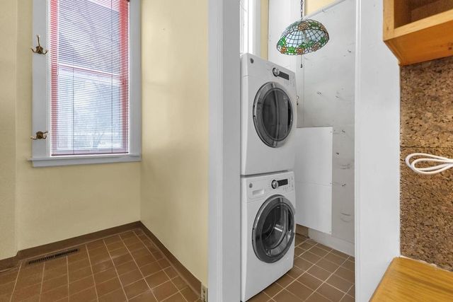 630 N 8th Street, St Joseph, MO 64501