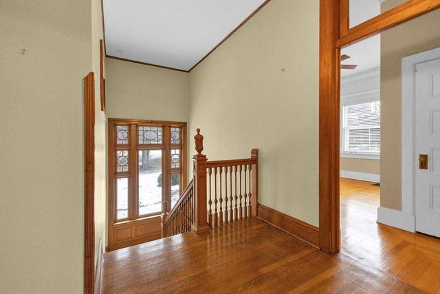 630 N 8th Street, St Joseph, MO 64501