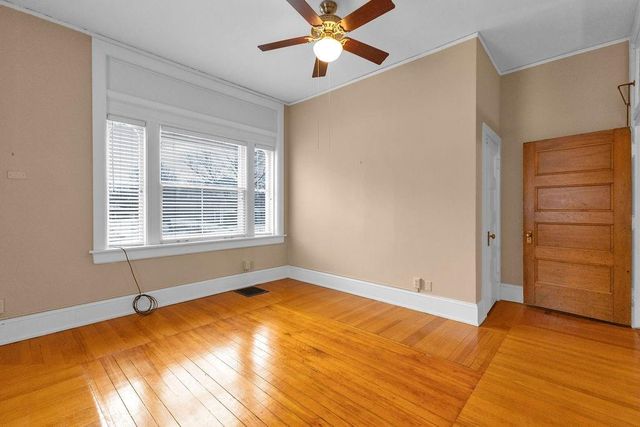 630 N 8th Street, St Joseph, MO 64501