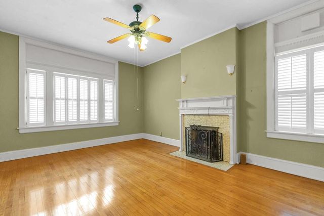 630 N 8th Street, St Joseph, MO 64501