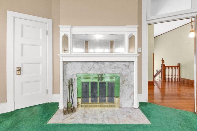 630 N 8th Street, St Joseph, MO 64501