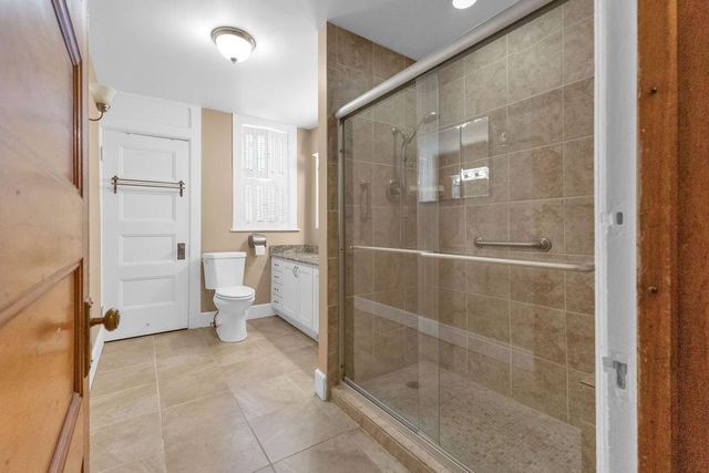 630 N 8th Street, St Joseph, MO 64501