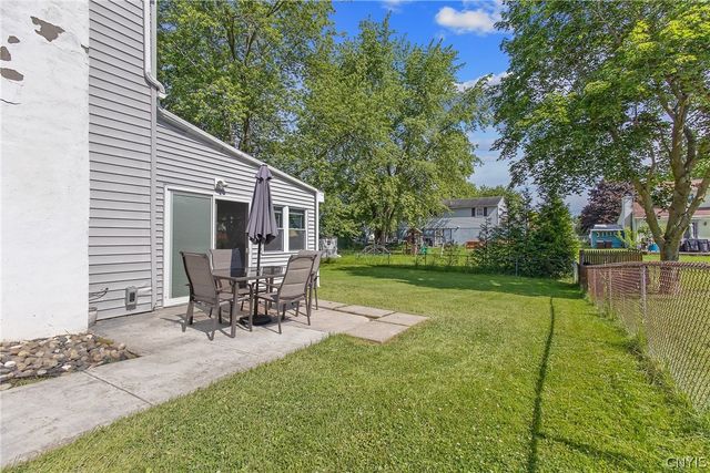 8023 Evesborough Drive, Clay, NY 13041