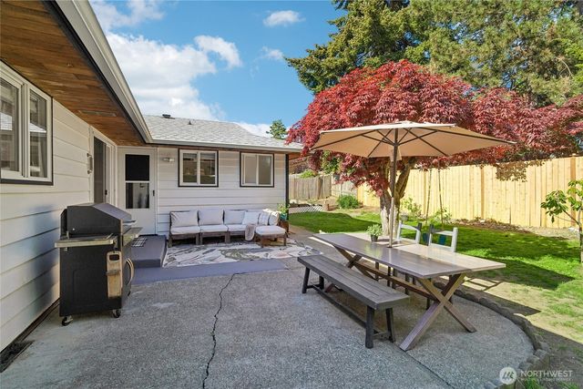 21032 102nd Avenue SE, Kent, WA 98031