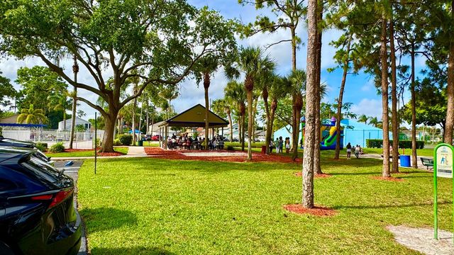 5885 Rambler Rose Way, West Palm Beach, FL 33415