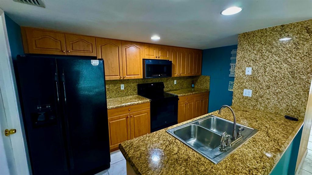 5885 Rambler Rose Way, West Palm Beach, FL 33415