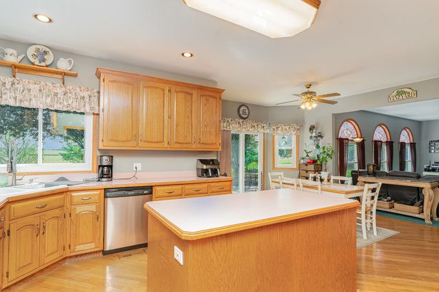 13741 W Elizabeth Lane, Mokena, IL 60448