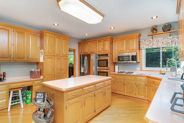 13741 W Elizabeth Lane, Mokena, IL 60448