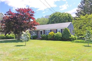 59 Evergreen Drive, Portsmouth, RI 02871