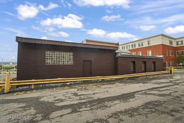 111 Nott Terrace, Schenectady, NY 12308