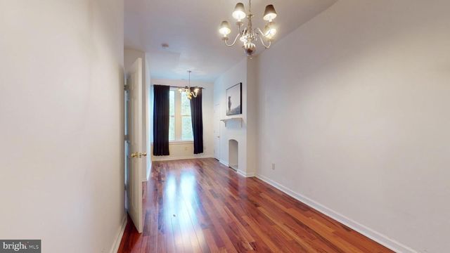 2431 CALVERT ST N, Baltimore, MD 21218