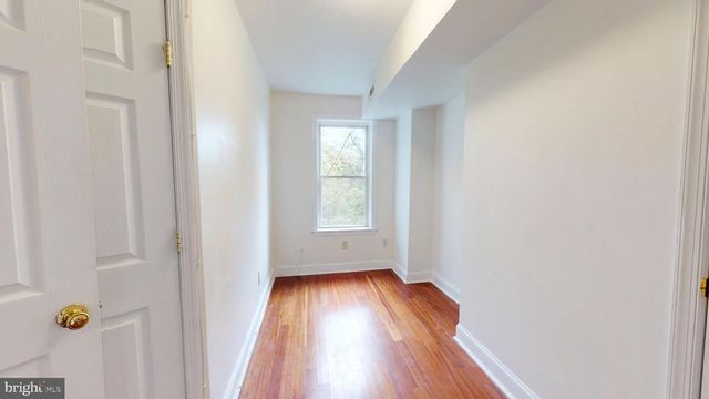 2431 CALVERT ST N, Baltimore, MD 21218