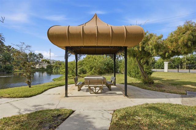 11125 KAPOK GRAND CIRCLE, Madeira Beach, FL 33708