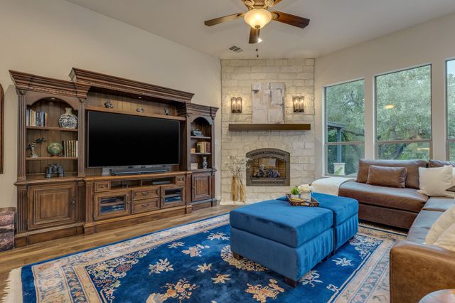 11708 Palisades PKWY, Austin, TX 78732