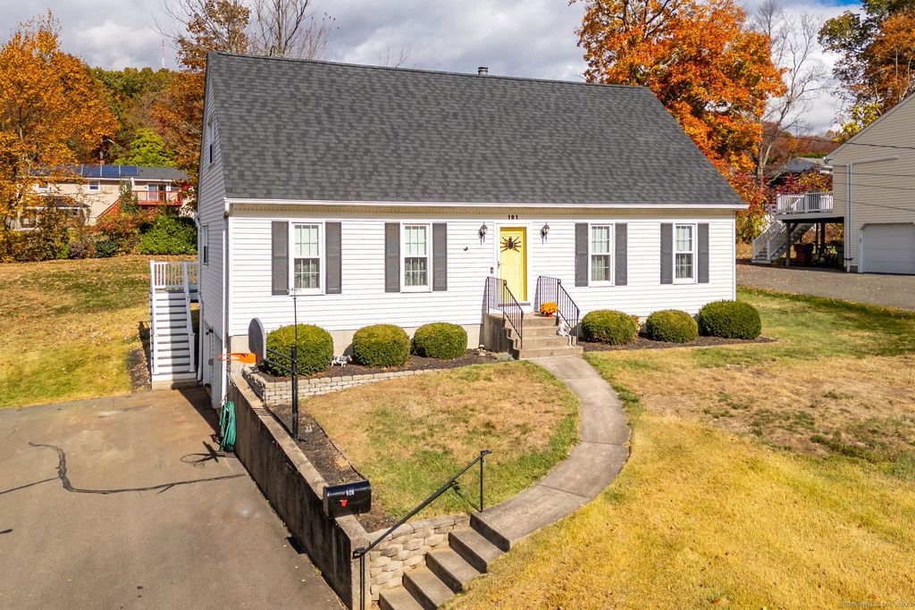 101 Adella Street, Naugatuck, CT 06770
