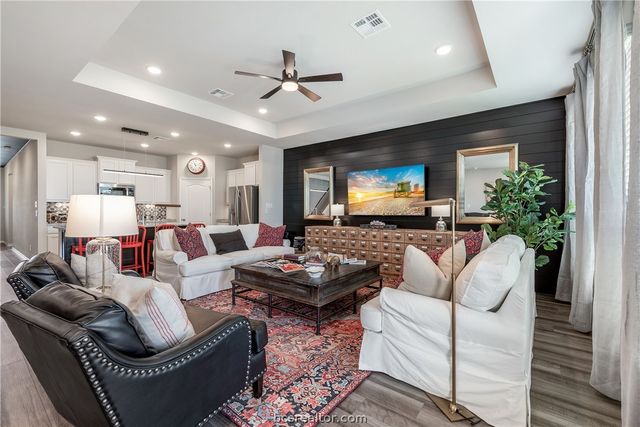 1209 Patriot Drive, College Station, TX 77845