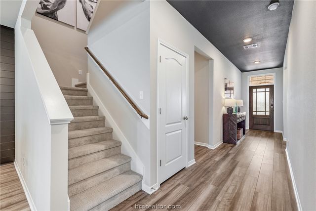 1209 Patriot Drive, College Station, TX 77845