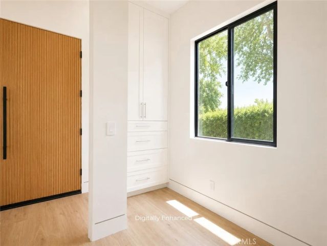 12039 Tiara, North Hollywood, CA 91601