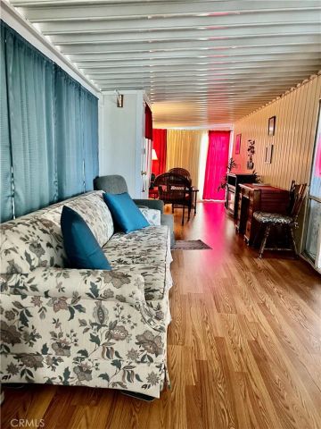 1295 S Cawston Avenue 6, Hemet, CA 92545