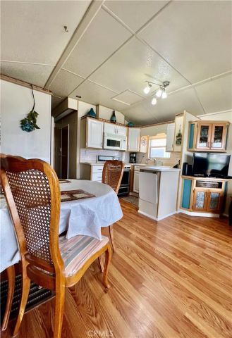 1295 S Cawston Avenue 6, Hemet, CA 92545