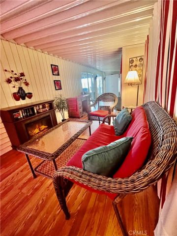 1295 S Cawston Avenue 6, Hemet, CA 92545