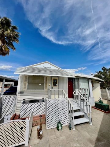 1295 S Cawston Avenue 6, Hemet, CA 92545