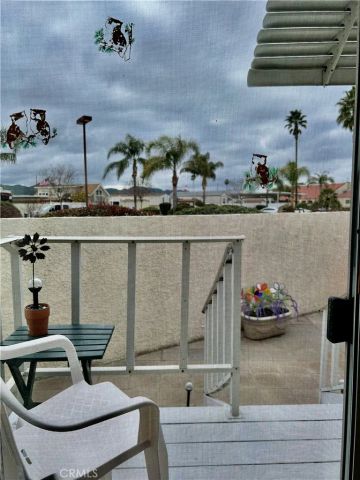 1295 S Cawston Avenue 6, Hemet, CA 92545