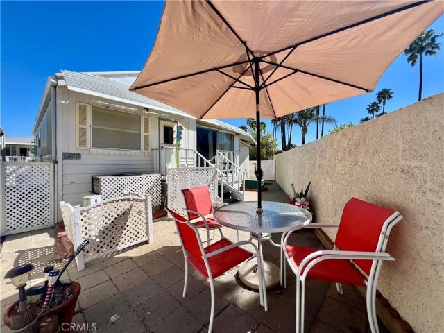 1295 S Cawston Avenue 6, Hemet, CA 92545