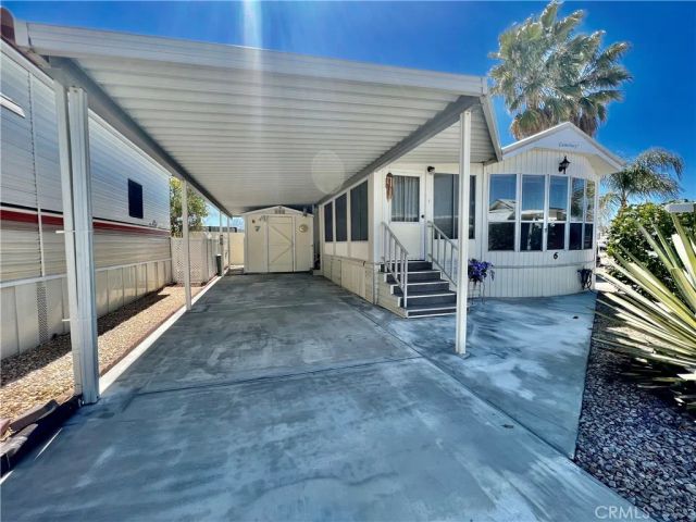 1295 S Cawston Avenue 6, Hemet, CA 92545