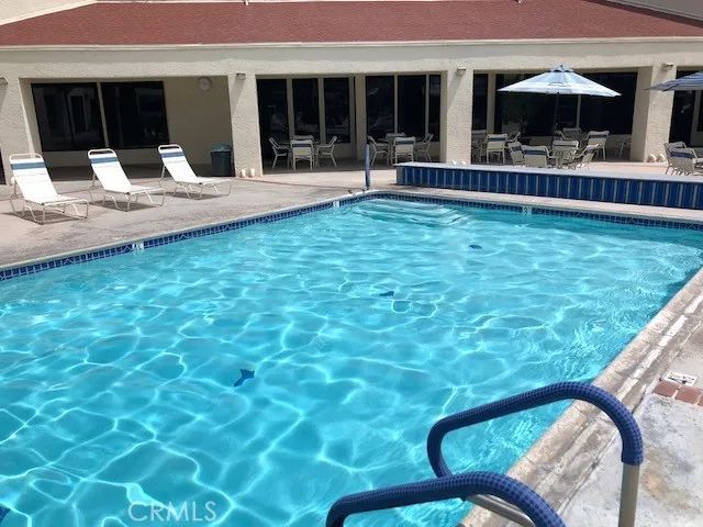 1295 S Cawston Avenue 6, Hemet, CA 92545