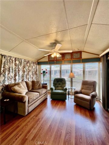 1295 S Cawston Avenue 6, Hemet, CA 92545