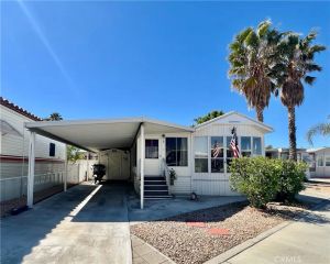 1295 S Cawston Avenue 6, Hemet, CA 92545
