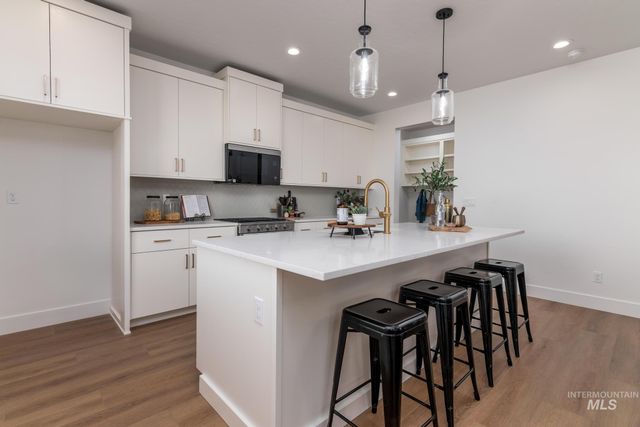 838 W Bay St, Middleton, ID 83644