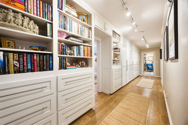 1810 Elmhurst Avenue, Nichols Hills, OK 73120