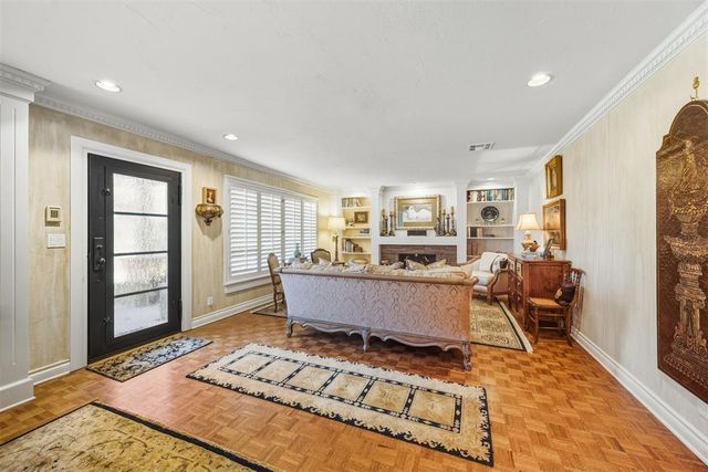 1810 Elmhurst Avenue, Nichols Hills, OK 73120