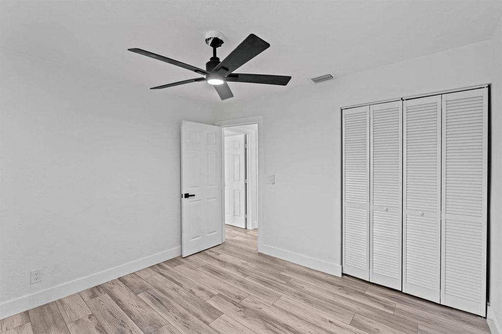 Image 18 of property listing at 2029 Ardmore Road, West Palm Beach, FL 33409
